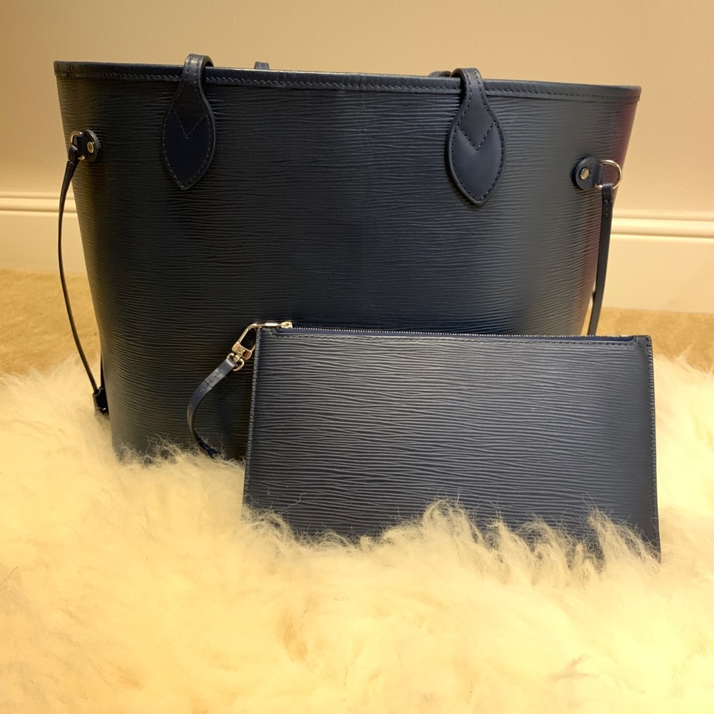 LOUIS VUITTON Neverfull